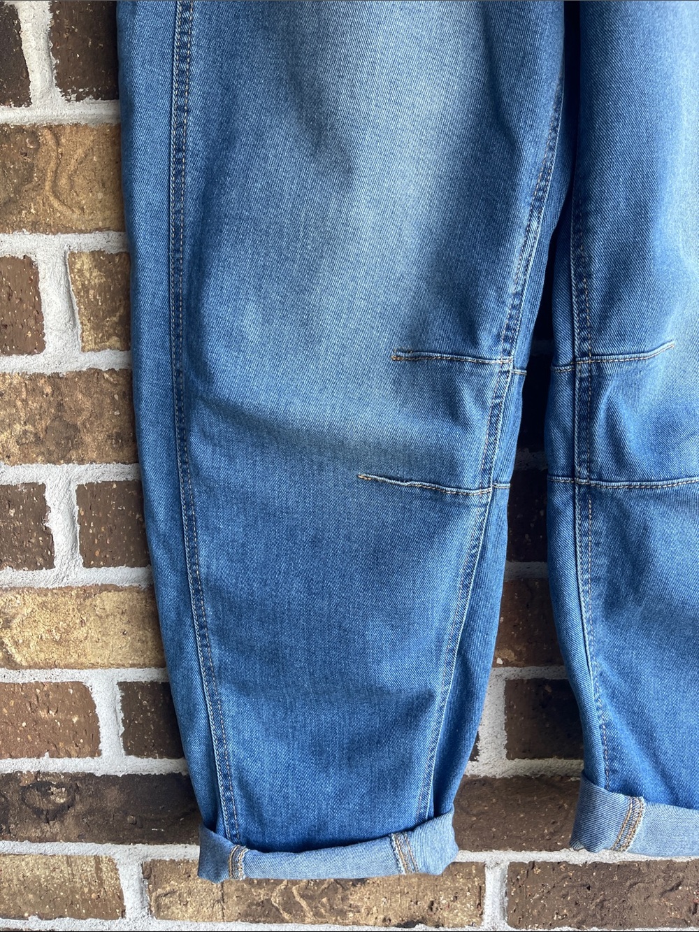 Express mid-rise barrel leg jeans - Picture 4 of 8